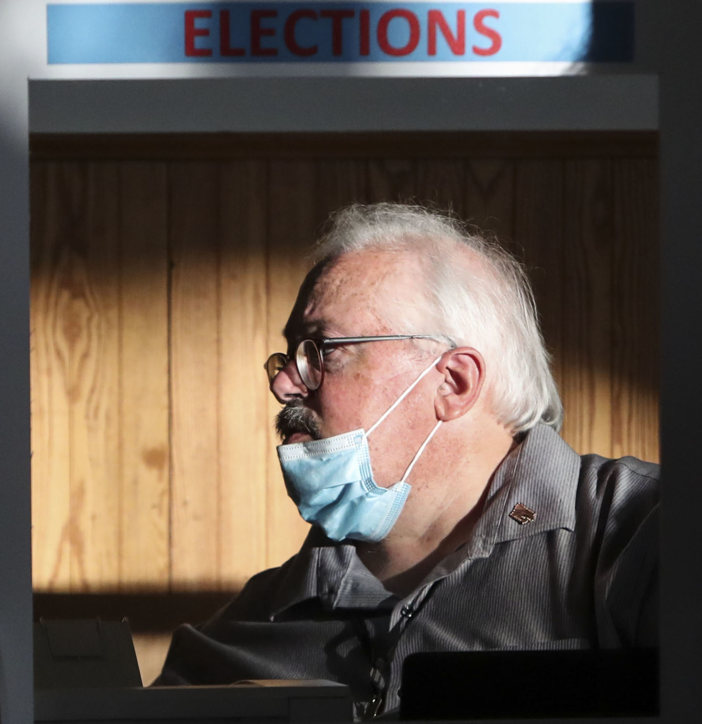 110320-qct-voting-jg-26.JPG